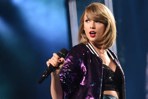 Feb 6, 2024 · Taylor Swift's lawyers say the data shared online is a threat to the singer's "safety and wellbeing". ... a 21-year-old student at the University of Central Florida, demanding that he stop sharing ...